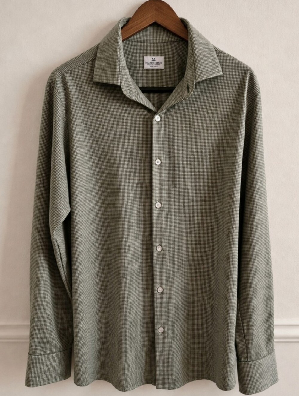 Mizzen+Main Performance Button Up Shirt Men's Medium Trim Fit Grey Check